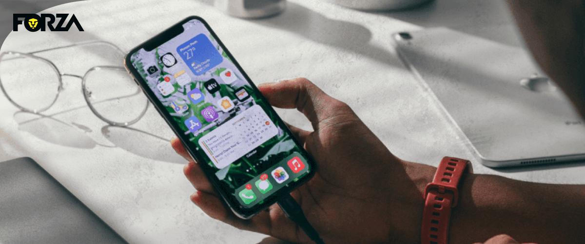 iPhone 12 Mini opladen